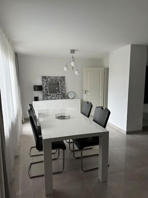 Luxury Apartment Marz شواناو المظهر الخارجي الصورة